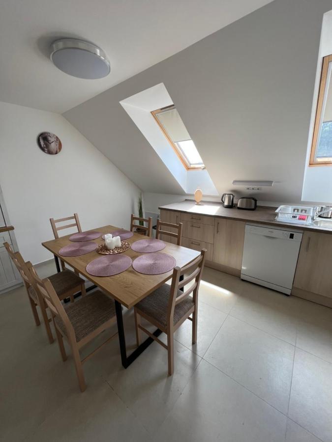 Janhaz Apartman Revfueloep Exterior foto