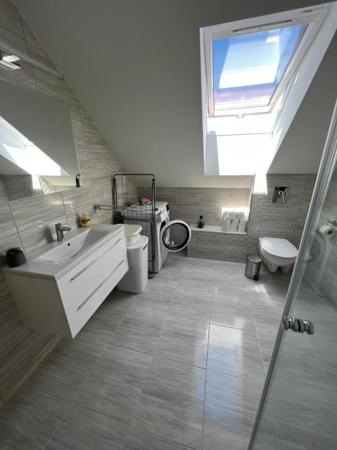 Janhaz Apartman Revfueloep Exterior foto