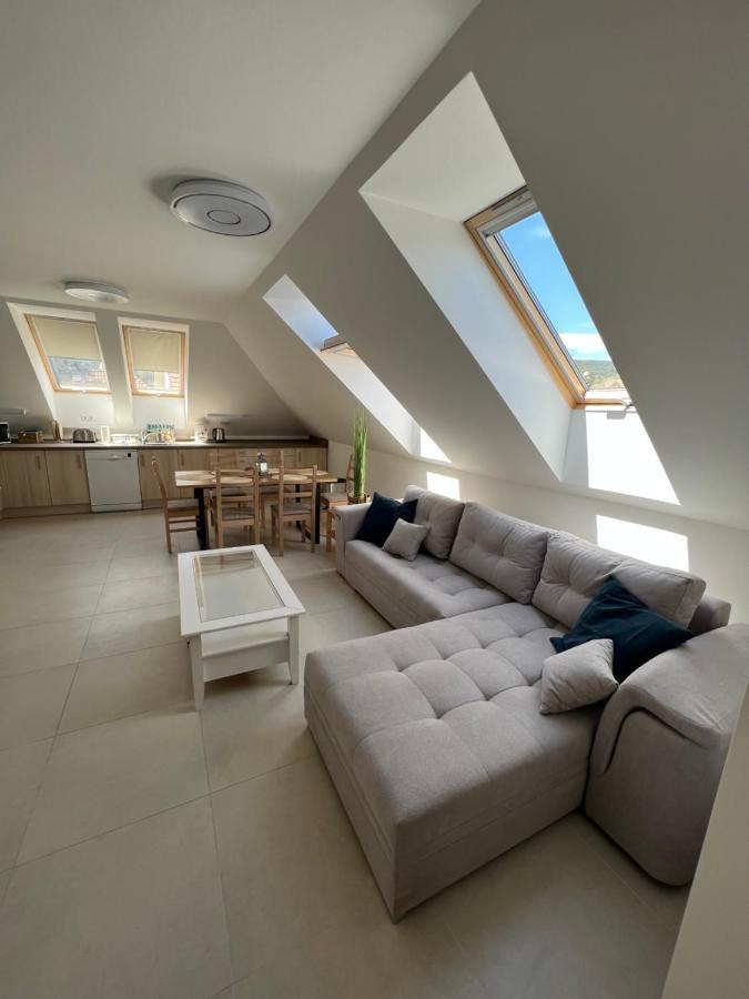 Janhaz Apartman Revfueloep Exterior foto